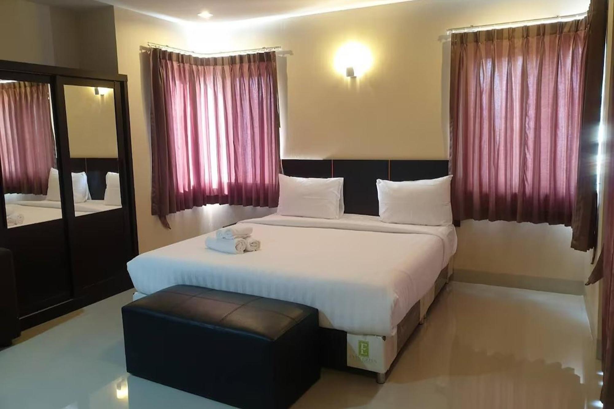 La Viva Hotel Buri Ram Exterior foto