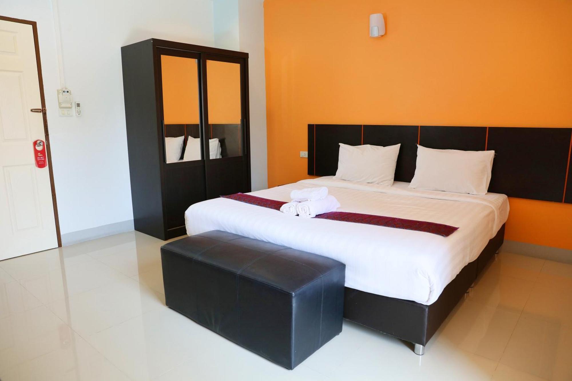 La Viva Hotel Buri Ram Exterior foto