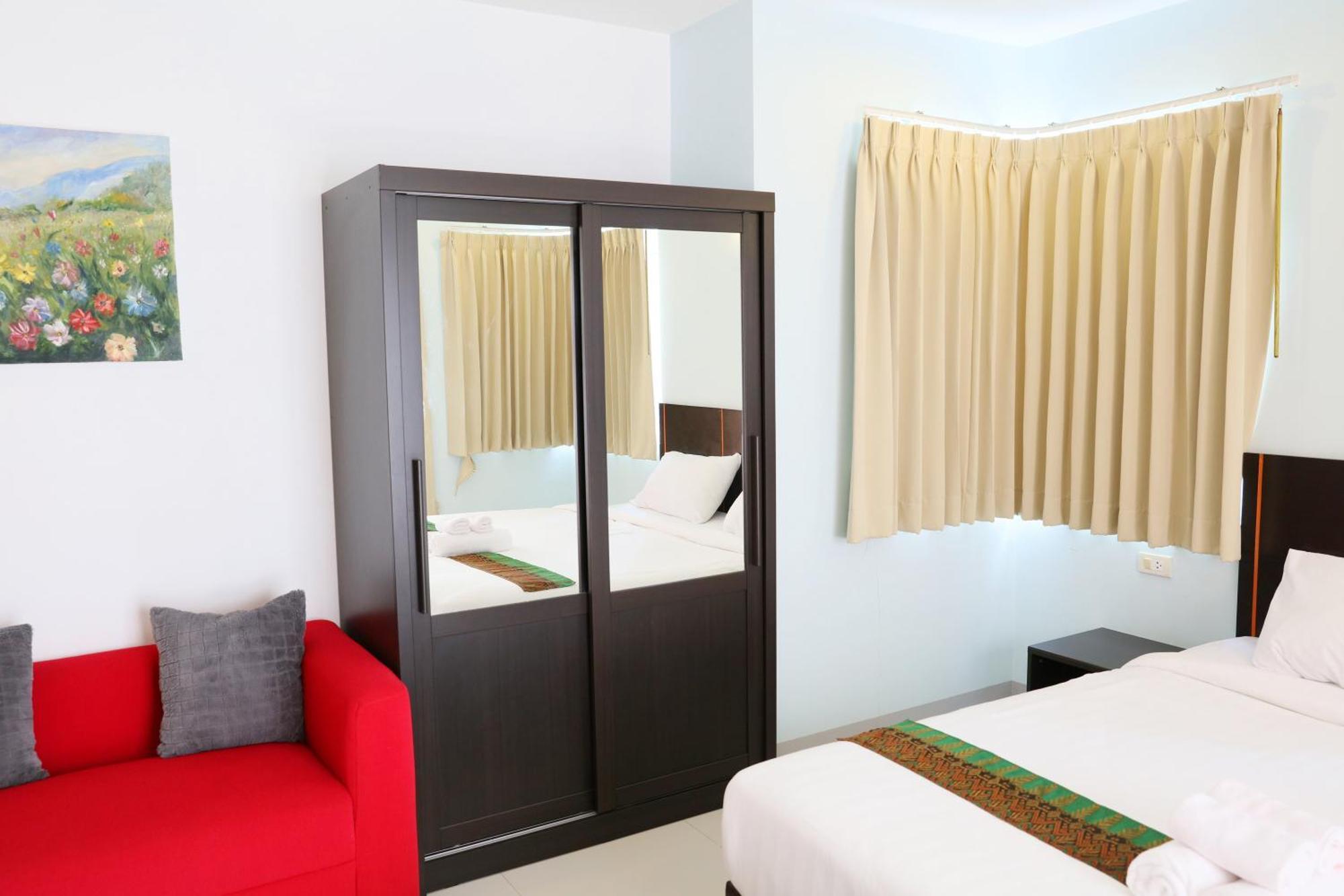 La Viva Hotel Buri Ram Exterior foto