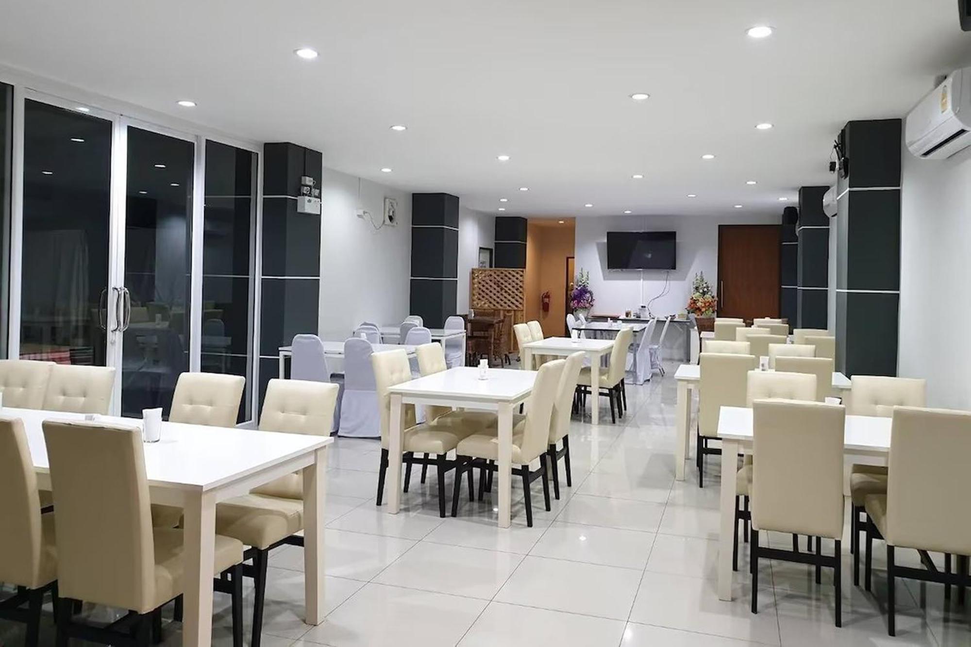 La Viva Hotel Buri Ram Exterior foto